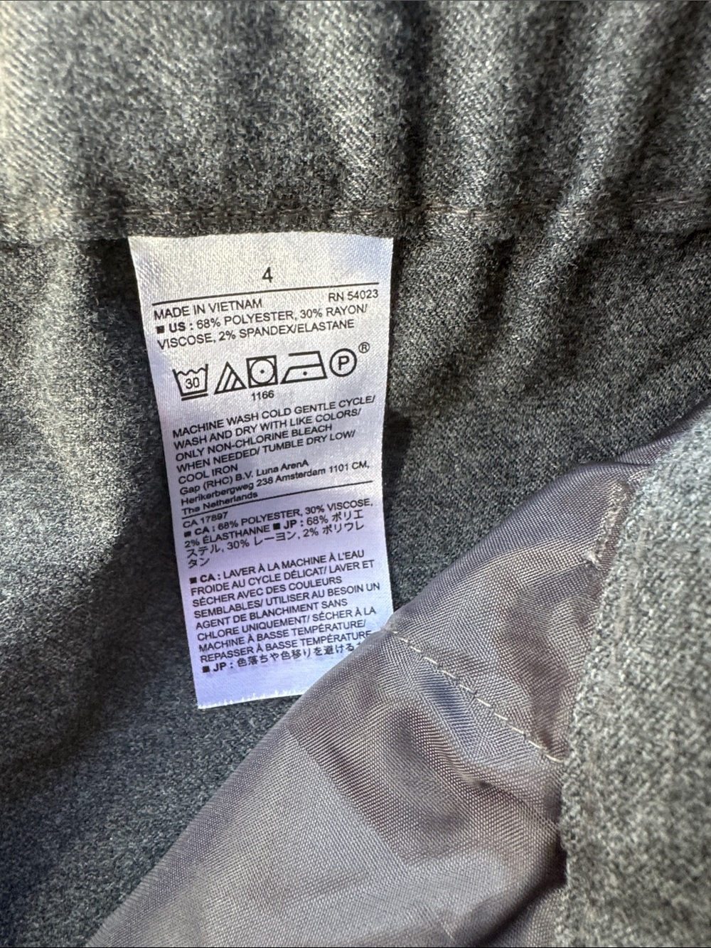 Banana Republic - W Wide-Leg Button-Tab Flannel Pants in Charcoal - Picture 3 of 4